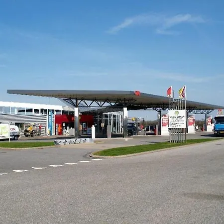 Stiholt 汽车旅馆 2*